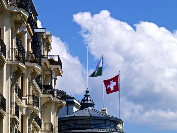 Suiza está abriendo su sistema bancario.