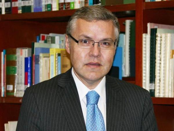 Néstor Osuna, ministro de Justicia