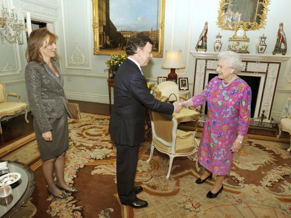 La visita de Juan Manuel Santos al palacio de Buckingham.