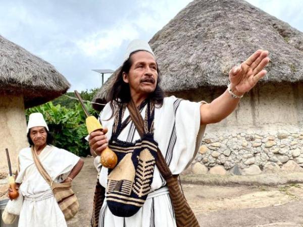 Indígenas Arhuacos, en la Sierra Nevada de Santa Marta