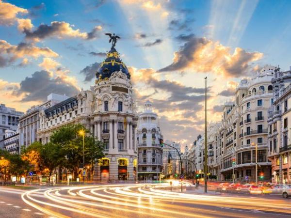 España, país de la península ibérica de Europa.