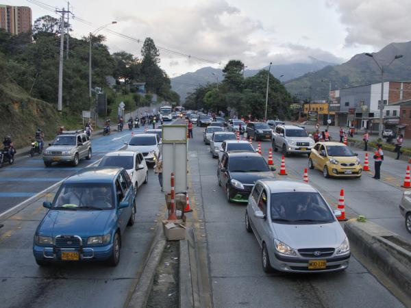 Vehículos entrando a Bogotá