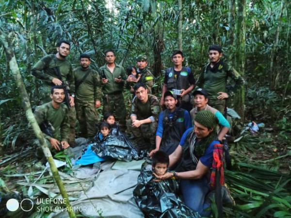 Niños en la selva