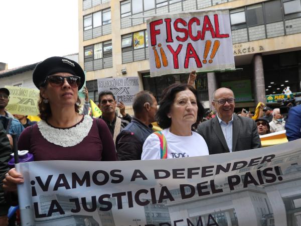 Manifestaciones cerca a la Corte Suprema de Justicia