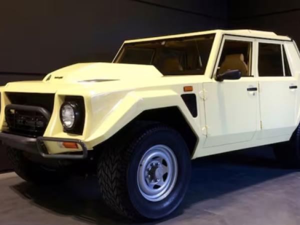 Lamborghini LM002