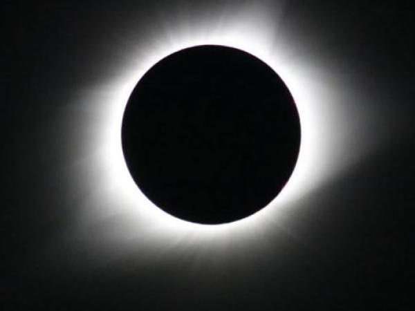 Eclipse solar total