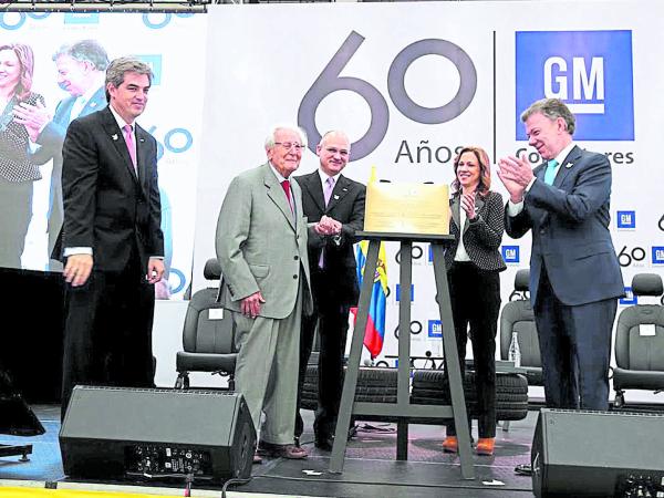 El fundador, Germán Montoya, asistió a la celebración de los 60 años de la empresa.