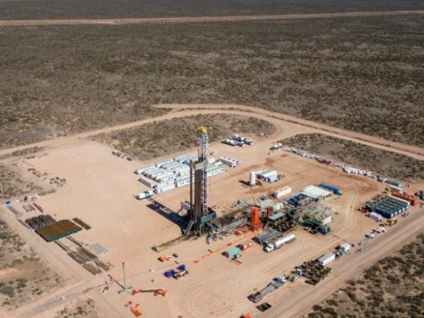 Bloques de petróleo en la formación de Vaca Muerta