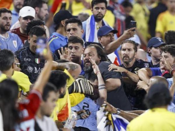 Pelea en la tribuna