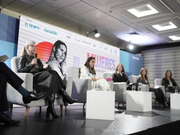 Foro: 'Mujeres que lideran el país'