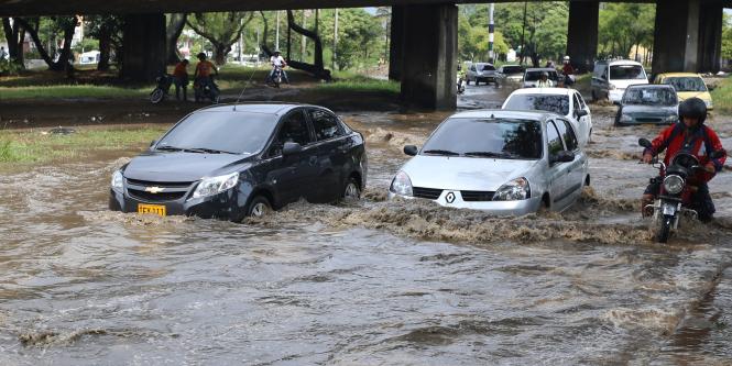 Las lluvias también pueden ocasionar deslizamientos de los cerros e interrupción de las carreteras, haciendo que los productos se queden en la vía y que se pierdan por falta de refrigeración.