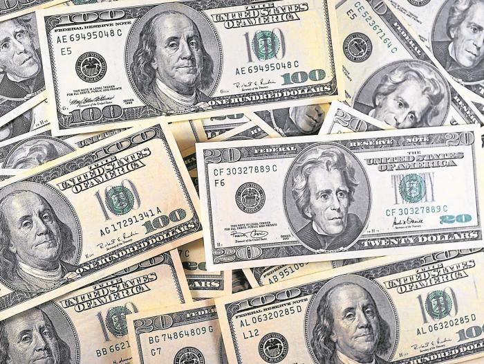 Dólar ganó $20,36: su precio promedio fue $2.644,27