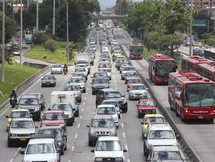 Vea lo que pasa si no paga el impuesto de vehículo