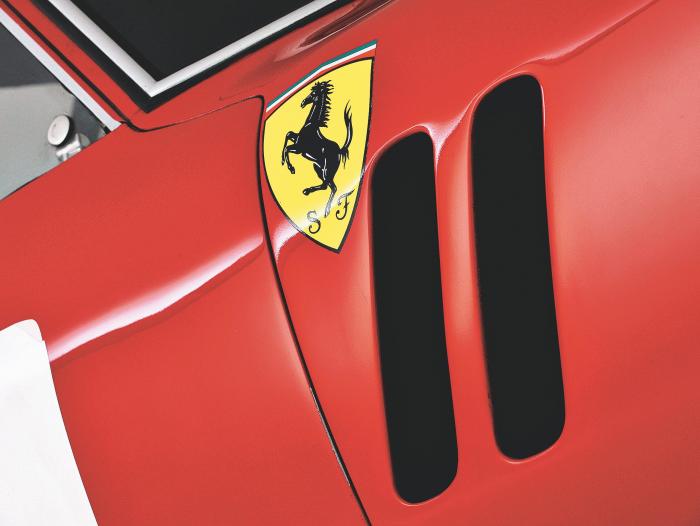 Ferrari ‘pide pista’ para cotizar en Wall Street