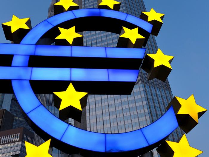 El PIB de la Eurozona se contraerá 0,3 % este año, según el FMI.