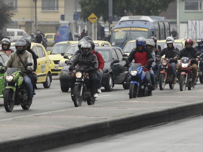 Colombianos compran moto para aumentar sus ingresos