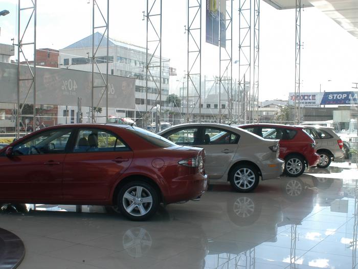 Bajan ventas de carros en EE. UU.