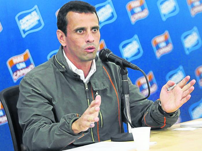 Capriles se medirá a Chávez en las presidenciales del próximo 7 de octubre.