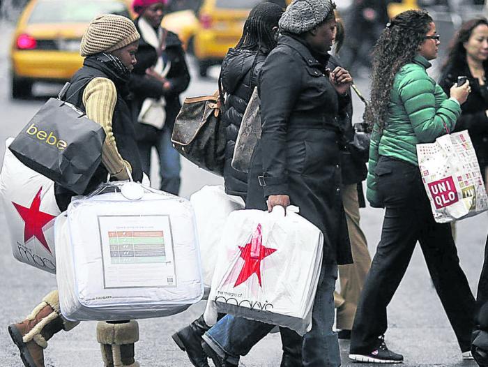 La confianza del consumidor subió por cuarto mes consecutivo