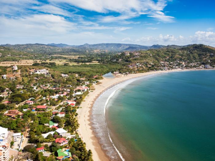 Nicaragua: es económico y descongestionado al no ser todavía un lugar favorito de los turistas. Es la nación en la que contrasta