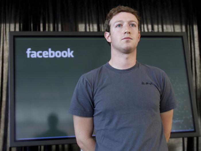 Mark Zuckerberg. Edad: 30. Fortuna: US $ 3.4. CEO y fundador de Facebook Mark Zuckerberg.