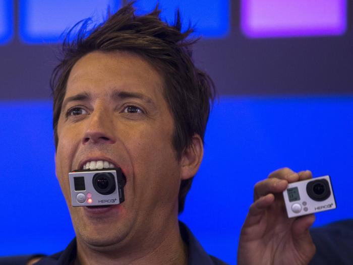 Nick Woodman. Edad: 39. Fortuna: 3.9 billones. GoPro, la empresa que fundó, se hizo pública en junio y la acción se ha disparado