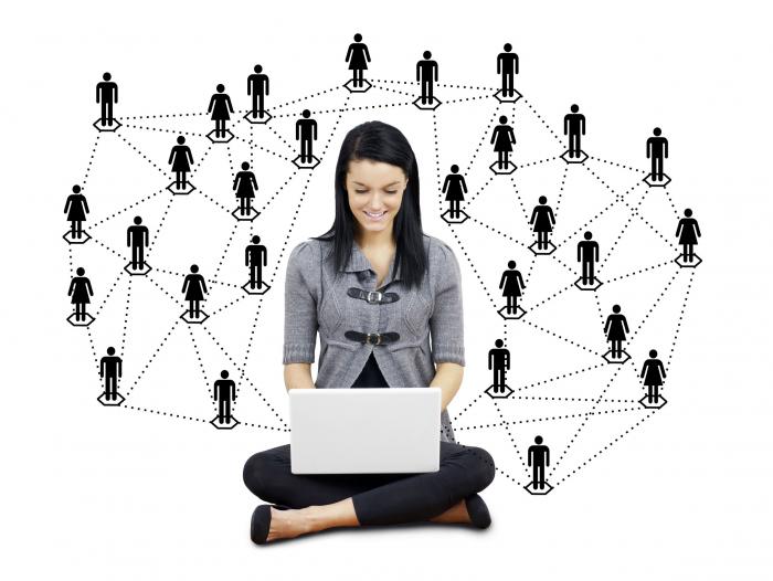 Cultive una red amplia de networking. Al mantener una red grande y animada de contactos puede que no tenga que invertir tanto tiempo buscando un nuevo trabajo.