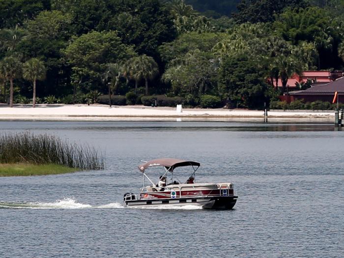 Este miércoles se conoció el caso de una familia que, estando de vacaciones en la Laguna Seven Seas del Grand Floridian Resort and Spa de Disney en el Lago Buena Vista, perdió a su pequeño de dos años, cuando un caimán apareció y lo asesinó.