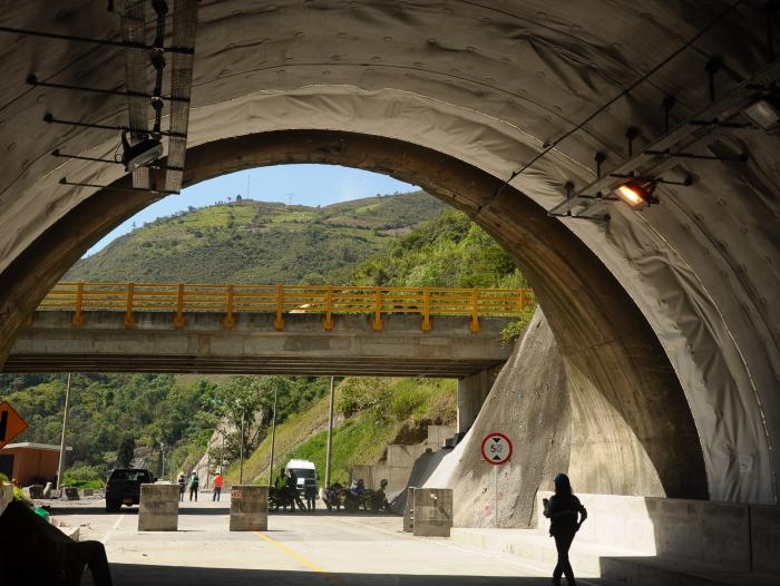 Túnel de la doble calzada de la vía al Llano