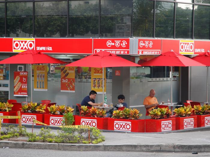 Oxxo está en Bogotá y Bucaramanga.