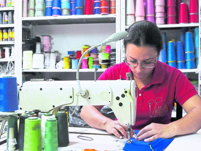 Mujeres en manufactura