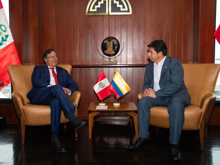 Visita de Gustavo Petro a Perú