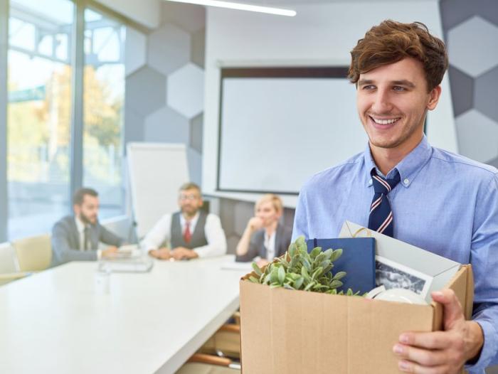 BBC Mundo: Un empleado feliz tras renunciar a su trabajo.