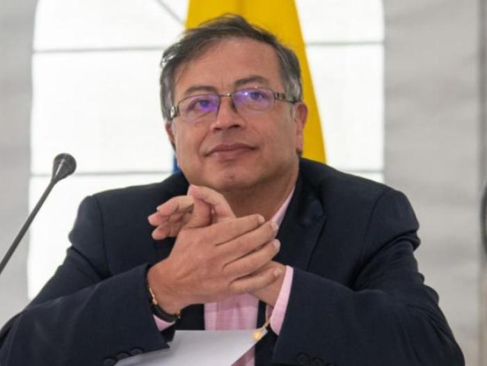 Gustavo Petro en asamblea general del Gobierno