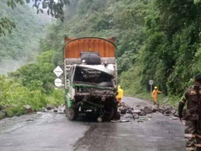 Derrumbe en la vía a Buenaventura.