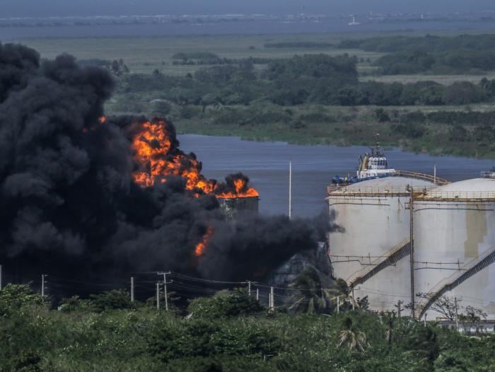 Incendio en planta de combustibles en Barranquilla