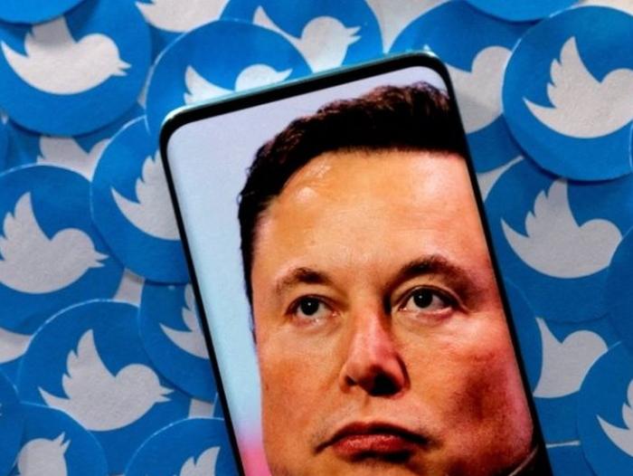 BBC Mundo: La foto de Elon Musk en un celular