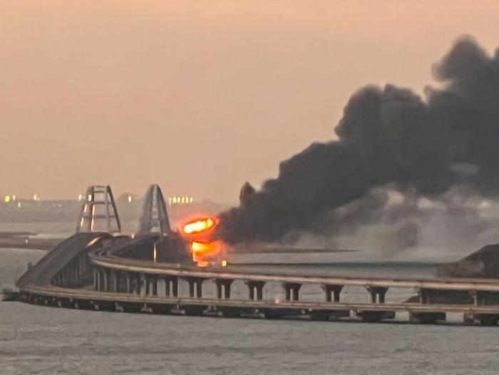 BBC Mundo: Un incendio en el puente de Kerch