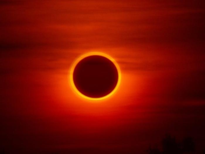 Eclipse solar