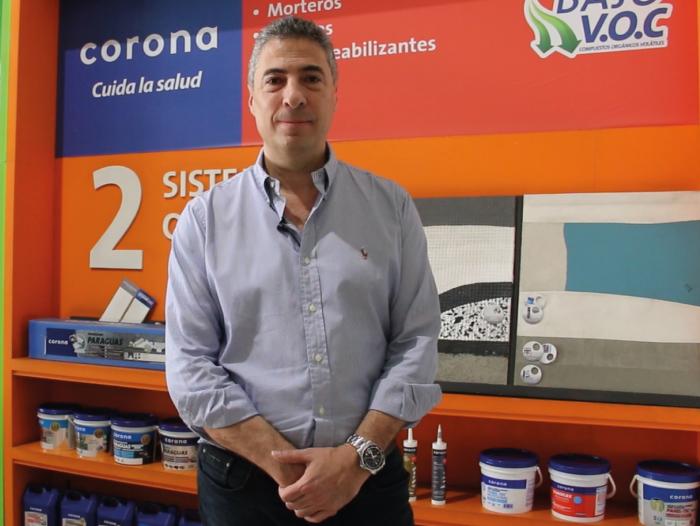 Pablo Barrera, vicepresidente de la división de superficies materiales y pinturas de Corona