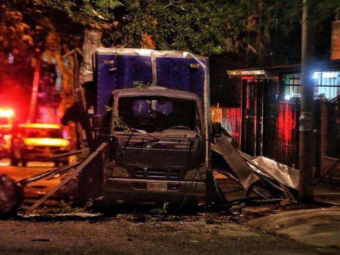 Habitantes del barrio Meléndez se vieron sorprendidos por una fuerte explosión que los sacudió la noche del jueves 4 de abril.