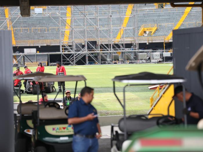 Cancha del estadio El Campín tras concierto de Karol G