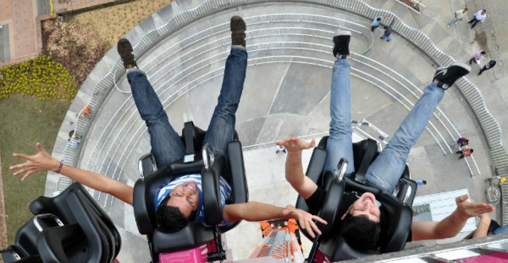 Los paquetes de parques de diversiones también tienen gran acogida este día.