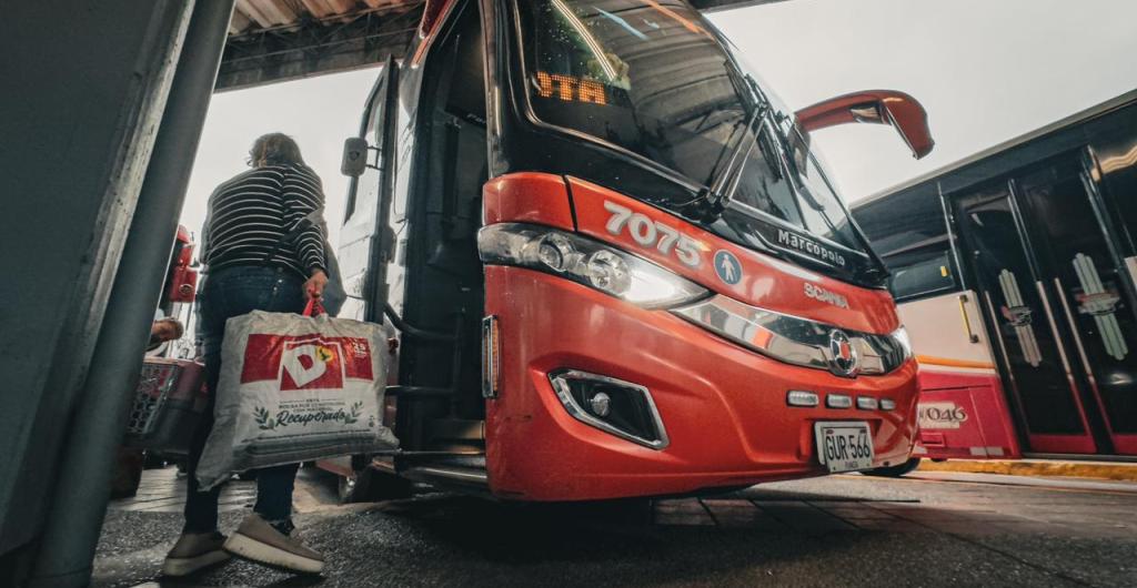 Viajeros con destino a Villavicencio hacen largas filas