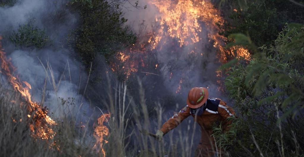 Incendio en los cerros orientales