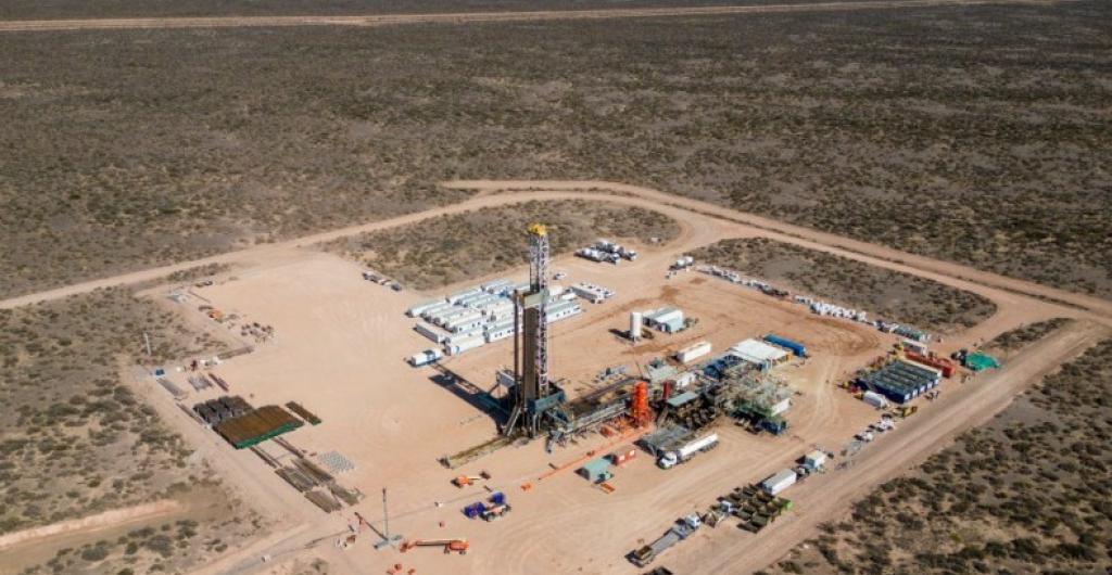 Bloques de petróleo en la formación de Vaca Muerta