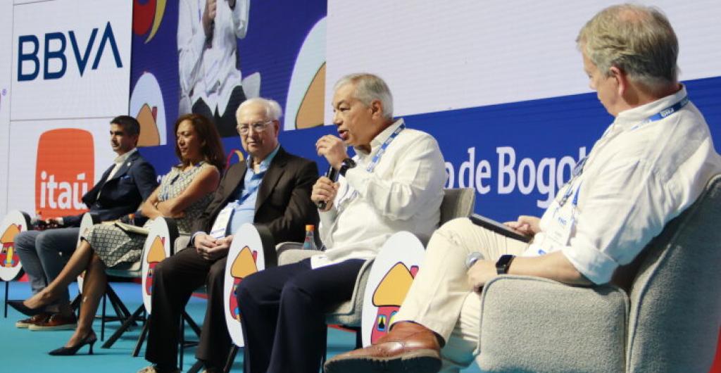 César Ferrari en el panel de la economía popular en la 58 Convención Bancaria