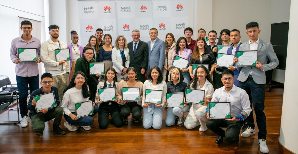 El Ministerio TIC y Huawei hicieron un reconocimiento a los 20 proyectos ganadores del programa 'Semillas para el Futuro'.