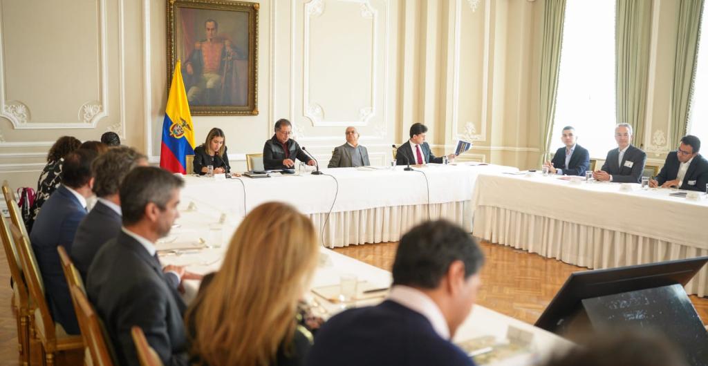 Reunión entre el Gobierno Nacional y Asobancaria