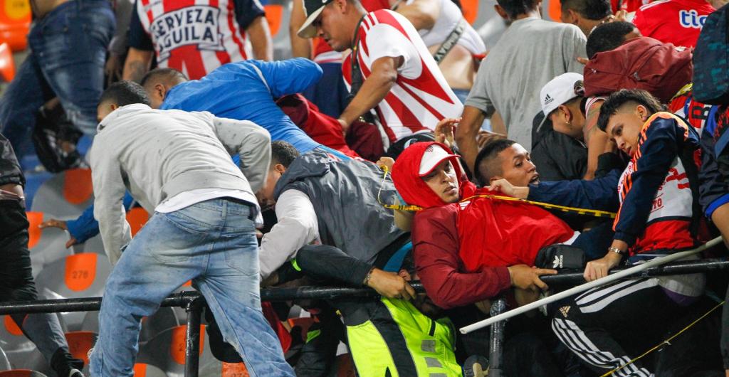 Riña entre hinchas de Nacional y Junior